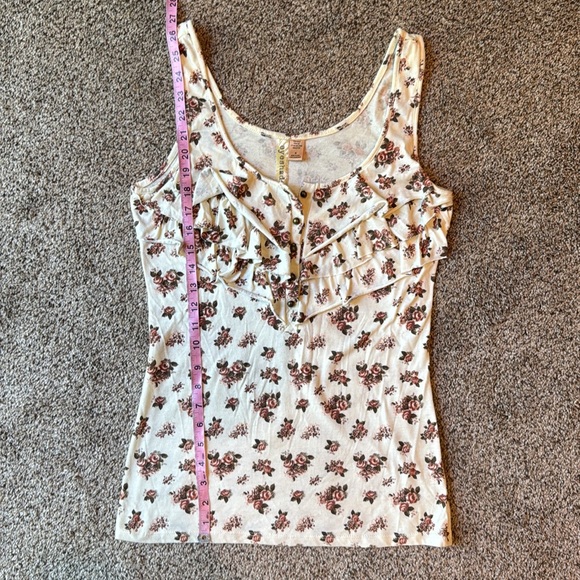Eyeshadow | Cream Floral Ruffle Tank Top - Picture 7 of 8